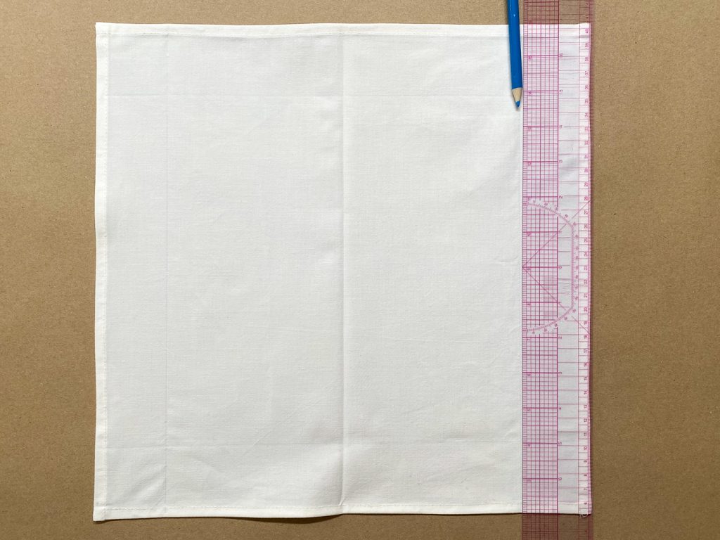 Liinan mittaaminen ja merkintä viivottimella ja liitukynällä